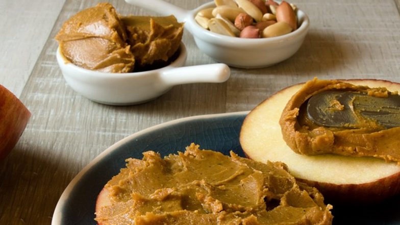 How to Make Peanut Butter at Home? Follow Step-by-Step Recipe to Make the Creamy Sandwich Spread (Watch Video)