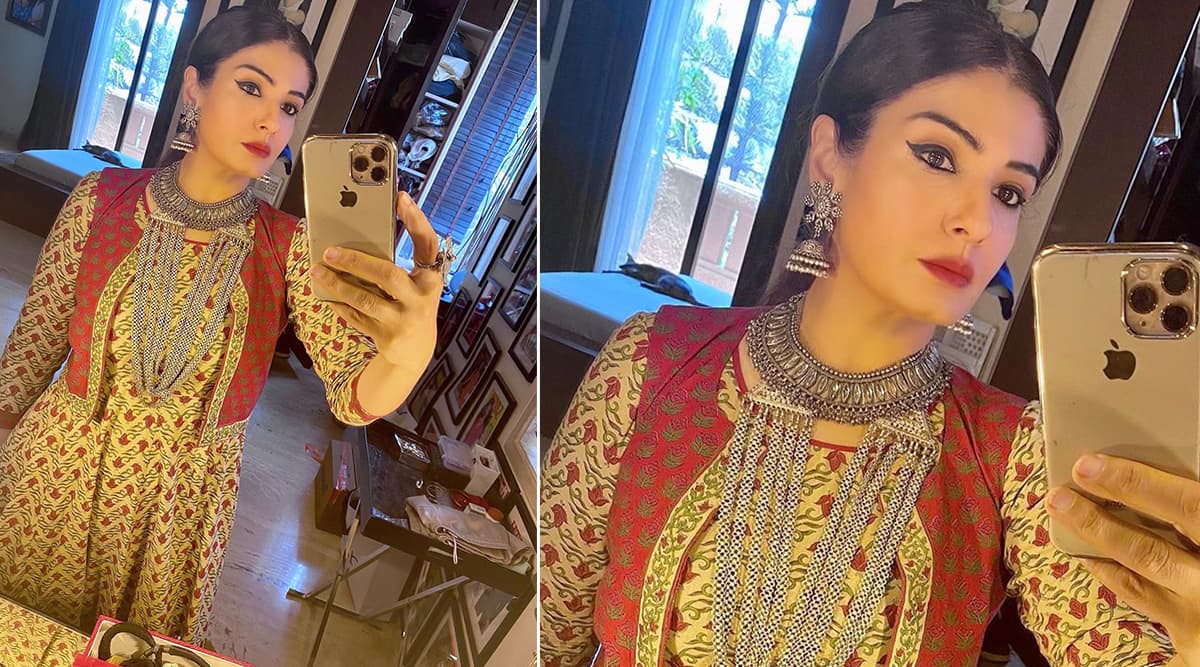 After Amitabh Bachchan Shoots For KBC, Raveena Tandon Films For A Show On PM Cares Fund Amidst Lockdown After Amitabh Bachchan Shoots For KBC, Raveena Tandon Films For A Show On PM Cares Fund Amidst Lockdown