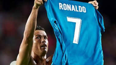 When Cristiano Ronaldo Mocked Lionel Messi’s Shirt Celebration During Barcelona vs Real Madrid, CR7’s Goal Qualifies for ‘Goal of the Day’ (Watch Video)
