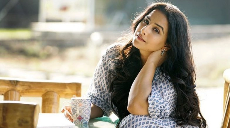 Vidya Balan Resumes Work Amid COVID-19 Pandemic, Actress Shares Pic with the Crew 