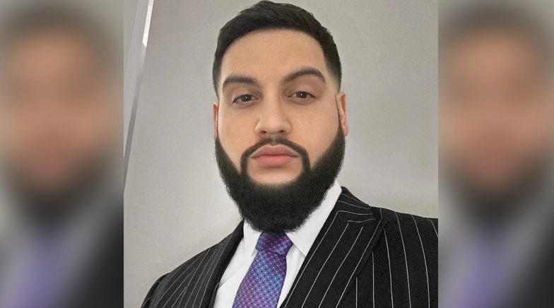 Meet Zami Basha, the Millionaire Artist Who’s Changing the Private Art Industry