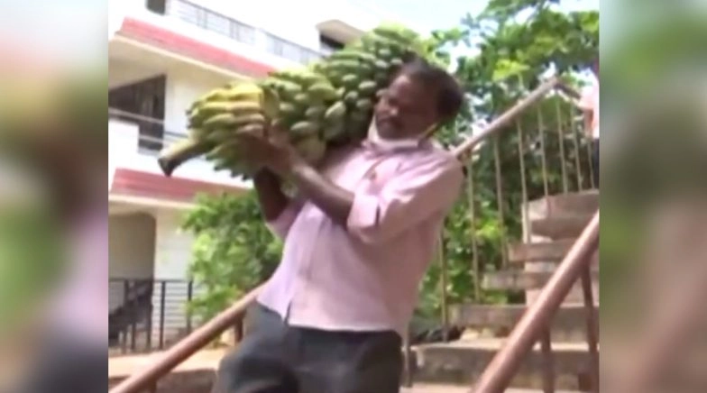 AP Teacher, Who Became Jobless Due to COVID-19, Sells Banana; Ex-Students Raise Funds