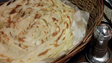 How to Make Parotta at Home? Ingredients and Easy Recipe to Make the Perfect Kerala-Style Malabar Parotta (Watch Video)