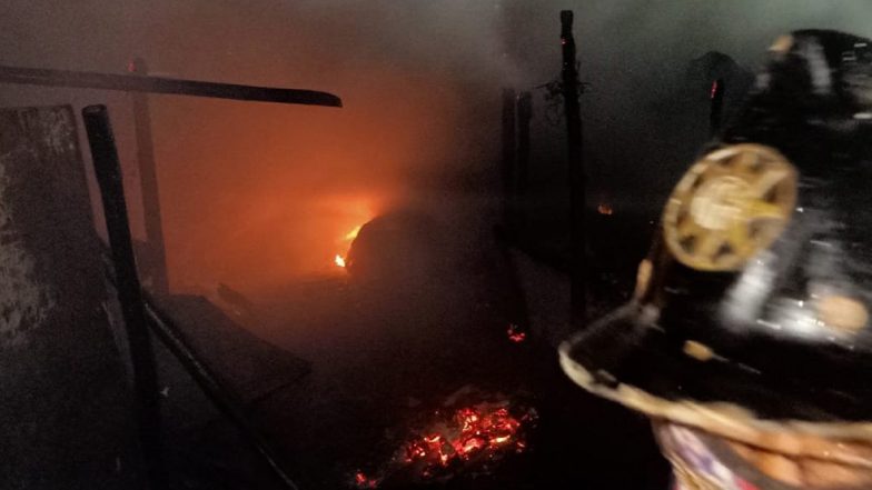 Thane: Fire Erupts at Saket Slum Area, Operation Underway to Extinguish Blaze