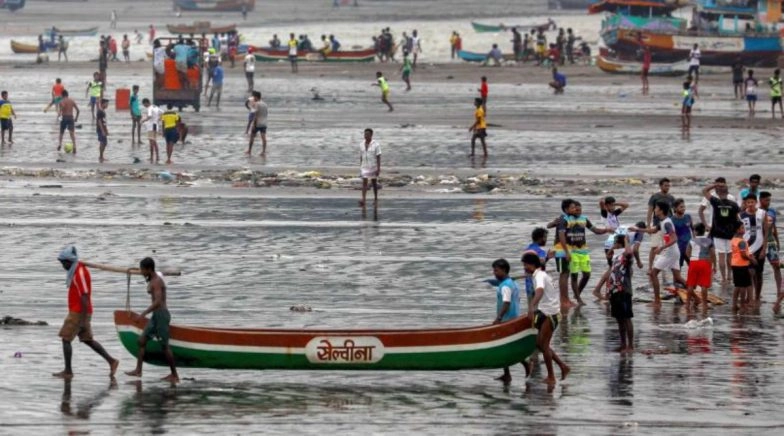 Cyclone Nisarga Update: BMC Makes 35 Schools as Temporary Shelters for Mumbaikars