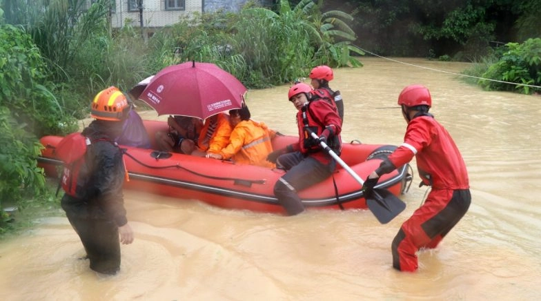 China Floods: At Least 12 Killed, 10 Missing in Sichuan After Heavy Rains Hit Chinese Province