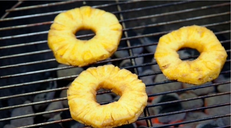  Fruits You Should Grill to Bring Out the Best of Their Flavours!