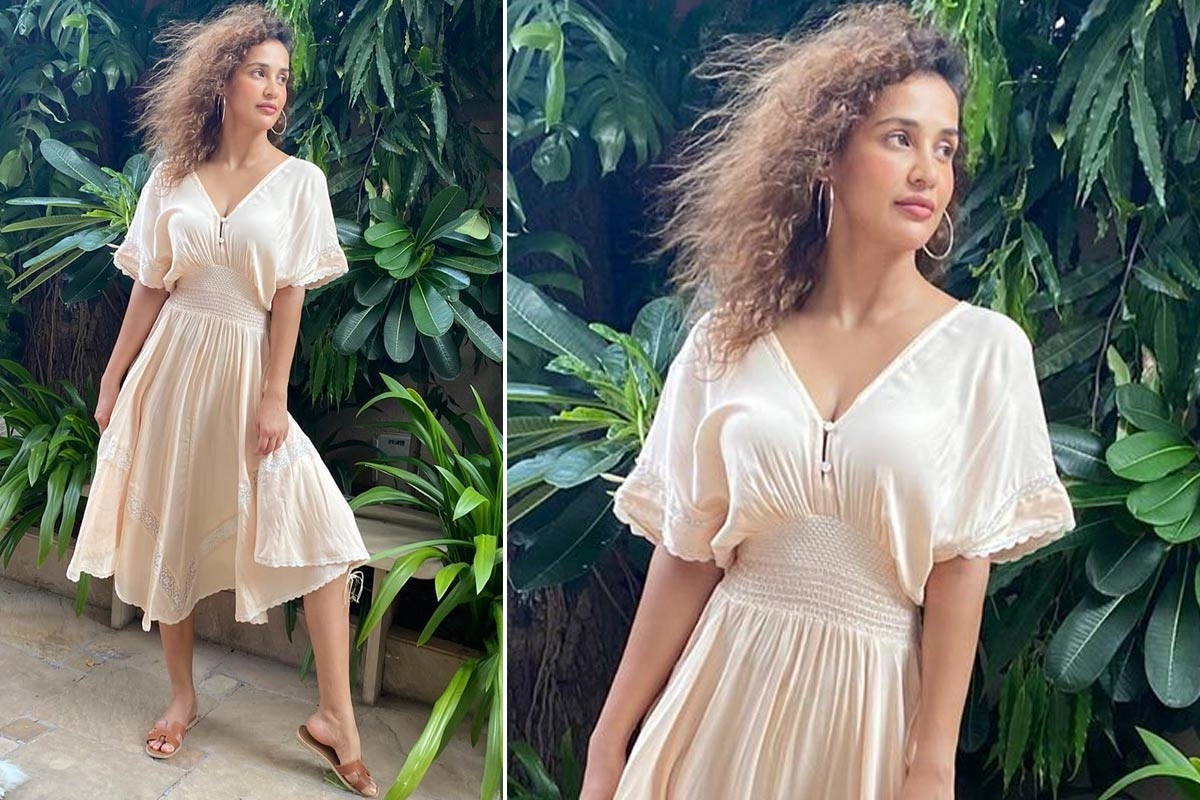 Neha Sharma in Valiante