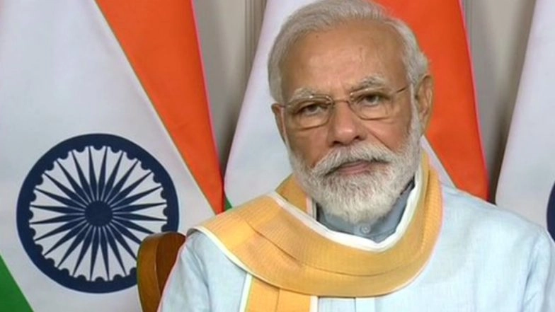 PM Narendra Modi Praises 'Invincible' Healthcare Workers in Fight Against Coronavirus, Condemns Violence Against Corona Warriors