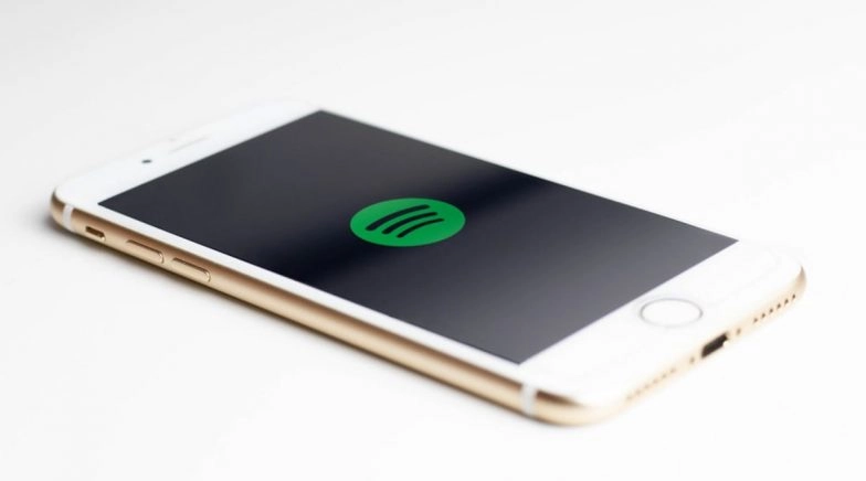 Spotify Partners With Warner Bros & DC for Creating Scripted Podcasts 