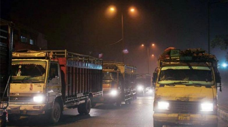 Night Curfew Exemption: Don't Stop Trucks With Goods From 9pm-5am, Says MHA in Letter to States