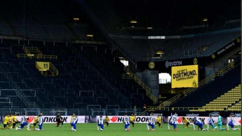 Borussia Dortmund & Hertha Berlin Kneel on One Knee as to Mourn George Floyd’s Death, Home Team Dons Black Tees Ahead of Bundlesiga 2019-20 Tie (See Pics)