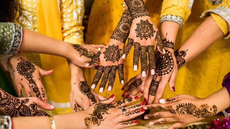 Quick 5-Minute Vat Purnima 2020 Mehndi Designs For Hands: Simple Henna Patterns to Apply at Home For The Hindu Festival! Watch Easy Mehandi Design Videos