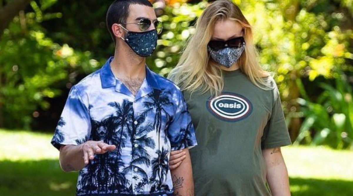 Pregnant Sophie Turner flaunts baby bump on walk with Joe Jonas