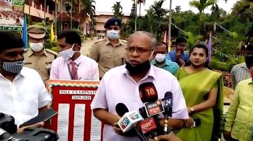 Karnataka to Decide on Reopening Schools After July 5, Says State Education Minister