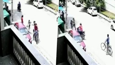 Delhi: Motorcycle-Borne Men Attack Woman in Greater Kailash, Snatch Gold Chain (Watch CCTV Video)