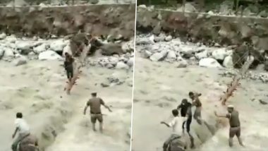 Himachal Pradesh Rains: Police Personnel Rescue Locals of Badseri Village Stuck in Kharoghla Nalla Due to Flash Floods (Watch Video)