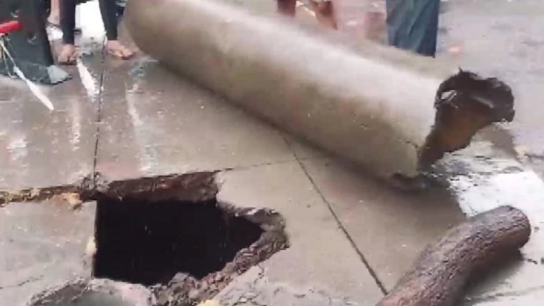 Thane Rains: Part of Khartan Road Near Sheetla Temple Caved in After Incessant Rainfall, None Injured