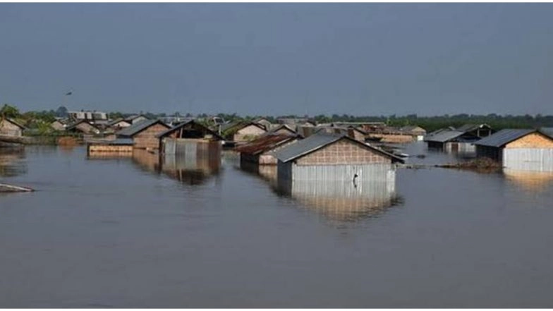Assam Floods: Death Toll Rises to 89, Around 95 Families Moved to Temporary Shelters After Villages in Dibrugarh Get Washed Away in Floodwaters