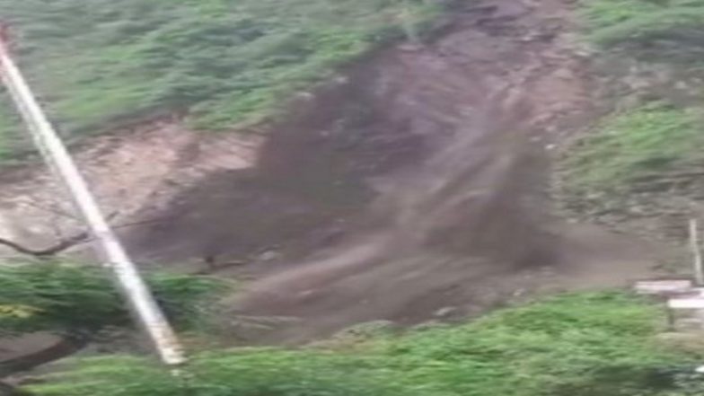 Landslide at Badrinath National Highway as Incessant Rains Lash Uttarakhand (Watch Video)