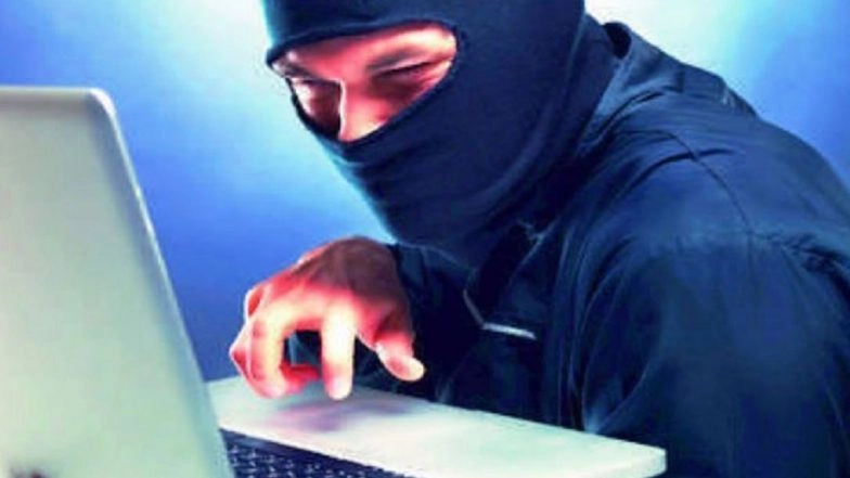 Cyber Fraud Alert: Fraudsters Create Fake Pages on Facebook, Make Fraud Calls to Tempt Foodies in Kolkata by Giving 'Exciting Offers' in the Name of Peter Cat & Other Popular Restaurants; Tips to Not Fall Prey to Such Scams