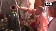 Uttar Pradesh CM Yogi Adityanath Offers Prayers at Mansarovar Temple on First Monday of 'Sawan'