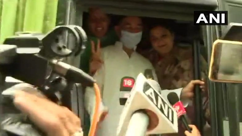 Rajasthan Political Crisis: Congress MLAs Holed Up in Jaipur Hotel After Party Meeting, Doors Still Open for Sachin Pilot