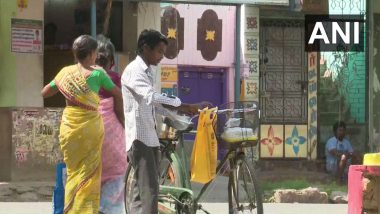 Tamil Nadu: Madurai Tea-seller Goes Out of Way to Help Needy Amid COVID-19 Crisis