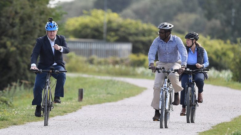 UK PM Boris Johnson Rides Made-in-India Hero Bike at Launch of Cycling Drive Aimed at Govt’s Anti-Obesity Strategy to Combat COVID-19