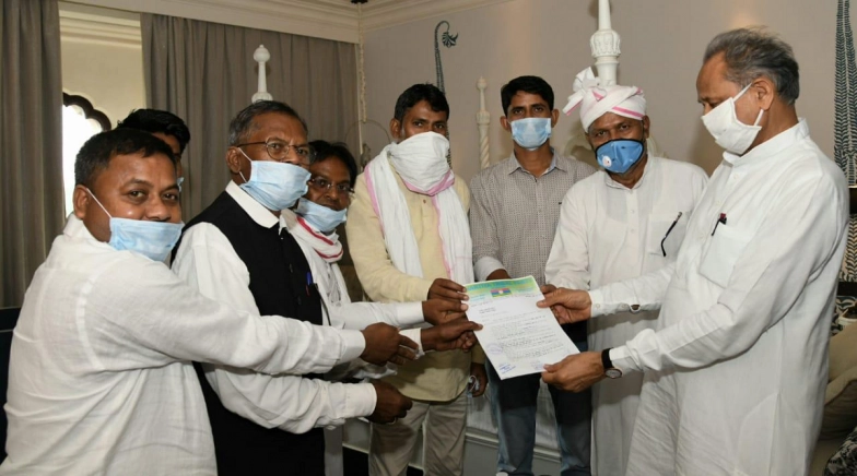 Rajasthan Political Crisis: Ashok Gehlot Wins Back Support of Two Bharatiya Tribal Party MLAs