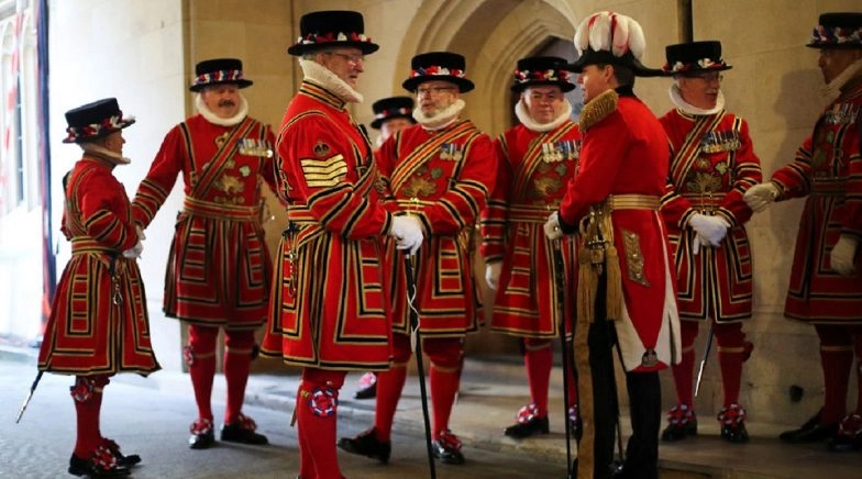Britain’s Iconic Beefeaters, Who Guard Tower of London, Facing Job Cuts