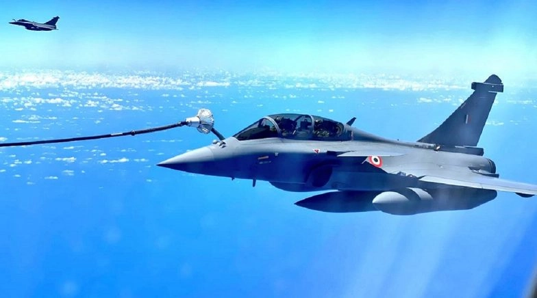 Rafale Jets Enroute India Refueled Mid-Air by French Air Force Tanker, IAF Shares Breathtaking Pics