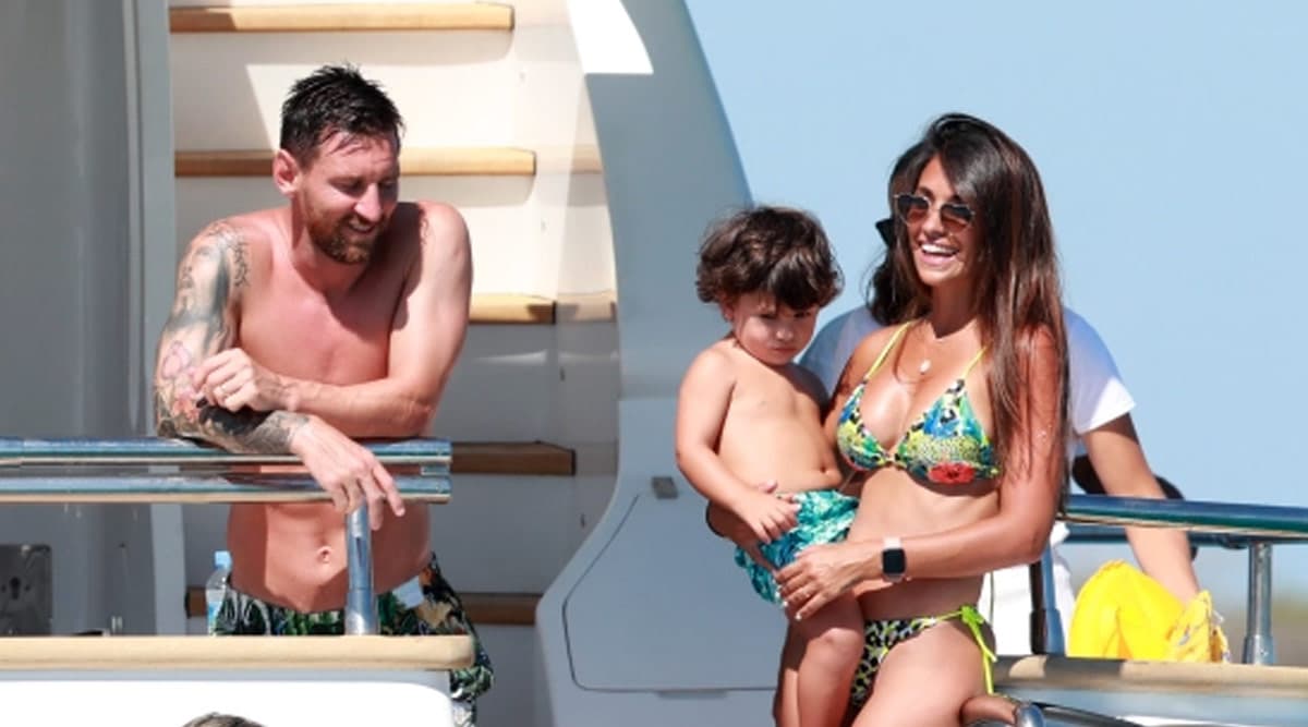 Antonella Roccuzzo, wife of Lionel Messi of PSG, and their kids