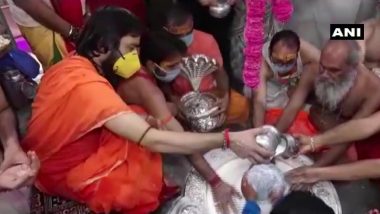 Nag Panchami 2020: Traditional 'Pooja' Rituals Performed at Ujjain’s Nagchandreshwar Temple (Watch Video)