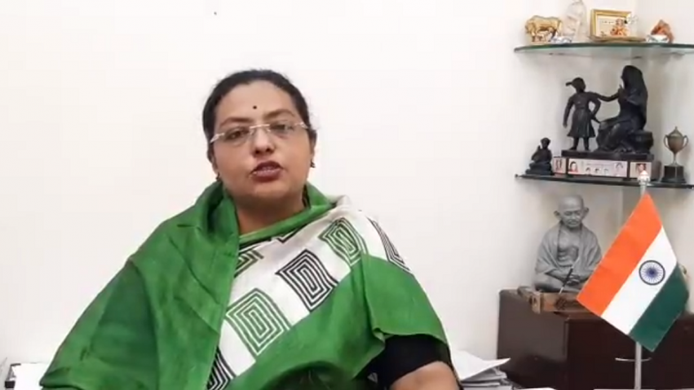 Maharashtra Minister Yashomati Thakur Writes to CM Uddhav Thackeray Requesting 'Work From Home' for Female Govt Employees