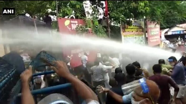 Gold Smuggling Case: Police Resort to Tear Gas & Water Cannon Against Members of Youth League in Kozhikode Demanding Resignation of Kerala CM Pinarayi Vijayan