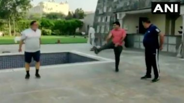 Rajasthan Political Crisis: Cabinet Minister BD Kalla, Ramnarain Meena, Hakam Ali & Other Congress MLAs Exercise at Farimont Hotel in Jaipur, Watch Video