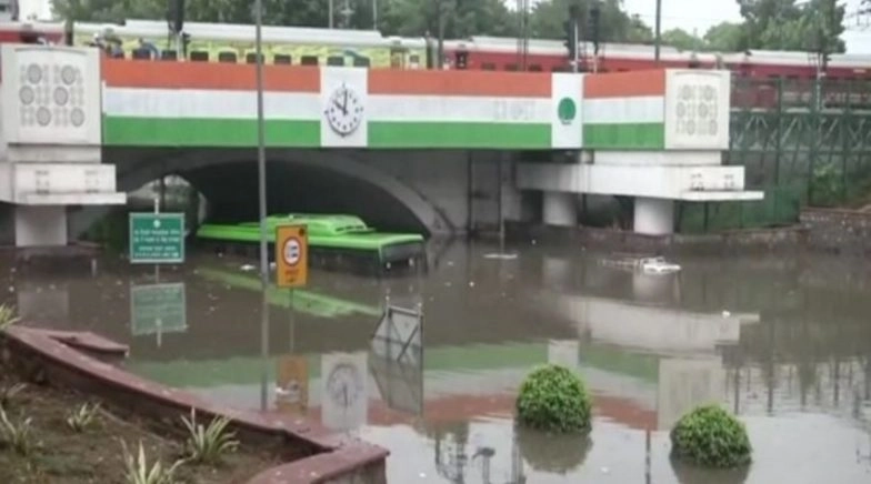 Delhi Rains: Tempo Driver Drowns, 3 Others Rescued After Heavy Rainfall Leads to Waterlogging