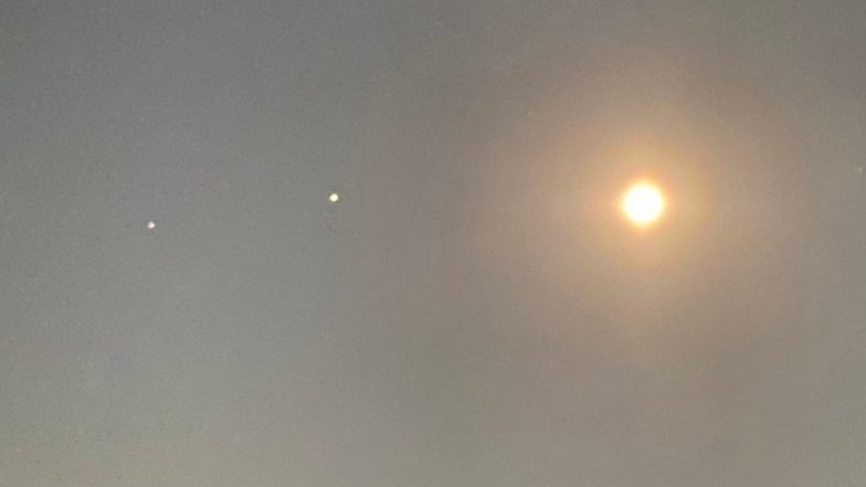 Jupiter, Saturn and Moon Wonderfully Align in the Sky: Netizens Share Beautiful Pictures and Videos of the Rare Celestial Occurrence Preceded by Lunar Eclipse 2020