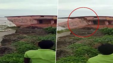 Bihar Rains: Part of School Building Collapses Into Koshi River in Bhagalpur District Following Heavy Rainfall & Floods; Watch Video