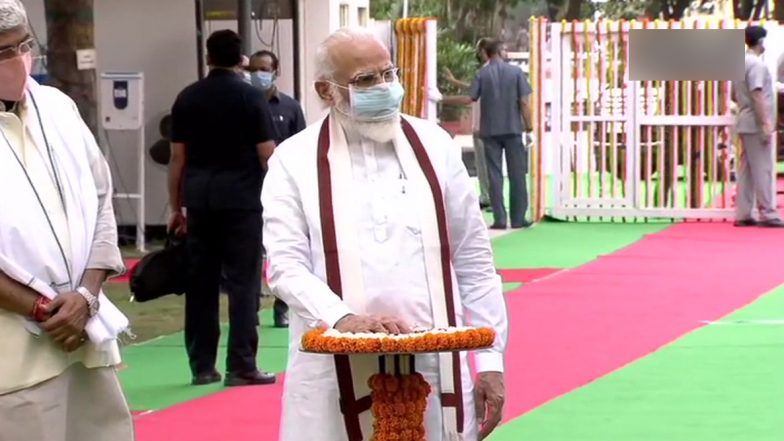 PM Narendra Modi Inaugurates Rashtriya Swachhata Kendra at Raj Ghat