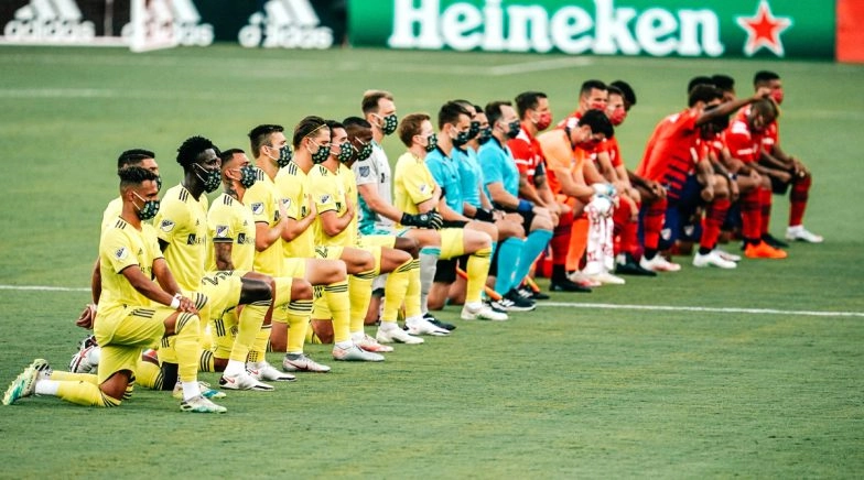 Fans Boo Players Kneeling for US Anthem During Dallas vs Nashville MLS Clash