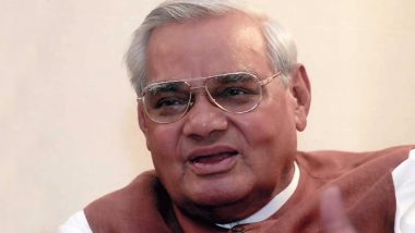 Atal Bihari Vajpayee Punyatithi: Twitterati Share Throwback Videos, Photos, Poems and Quotes Remembering the Former Prime Minister of India on His 2nd Death Anniversary