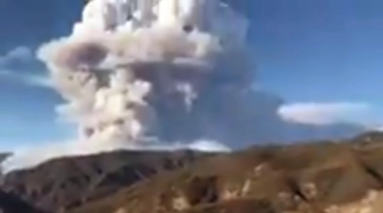 California Wildfire: Lake Hughes Fire in Angeles National Forest Burns 10,000 Acres; Watch Video