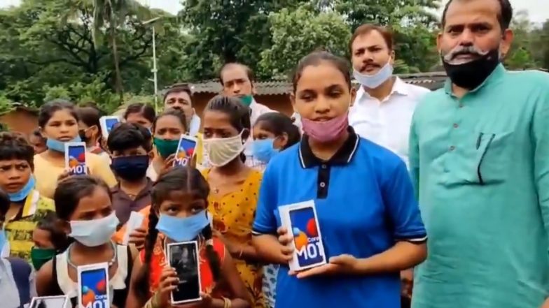 Maharashtra BJP Distributes 25 Smartphones to Tribal Kids in Mumbai for Online Classes