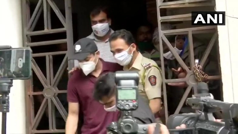 Sushant Singh Rajput Death Case: Rhea Chakraborty's Brother Showik Arrives at ED Office in Mumbai