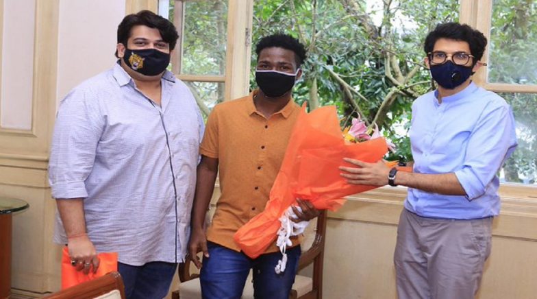 Aaditya Thackeray Meets Randy Juan Muller, Stranded Ghana Footballer