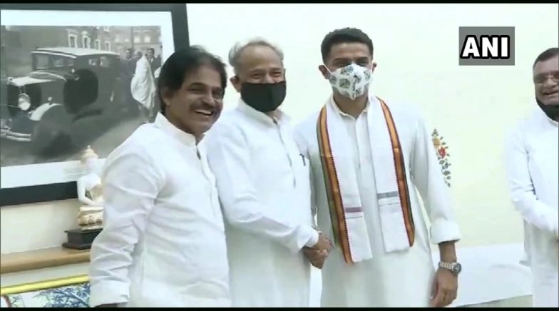 Sachin Pilot Meets Rajasthan CM Ashok Gehlot, Arrives at His Residence For Key CLP Meet