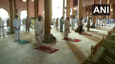 Jammu & Kashmir: Jamia Masjid in Srinagar Reopens For 1st Time in Five Months For Friday Prayers