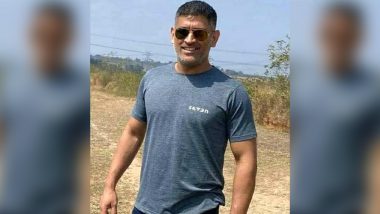 MS Dhoni New Look: CSK Captain Sports Trimmed Hairstyle Ahead of His  Departure to UAE for IPL 2020 (See Pic) | 🏏 LatestLY